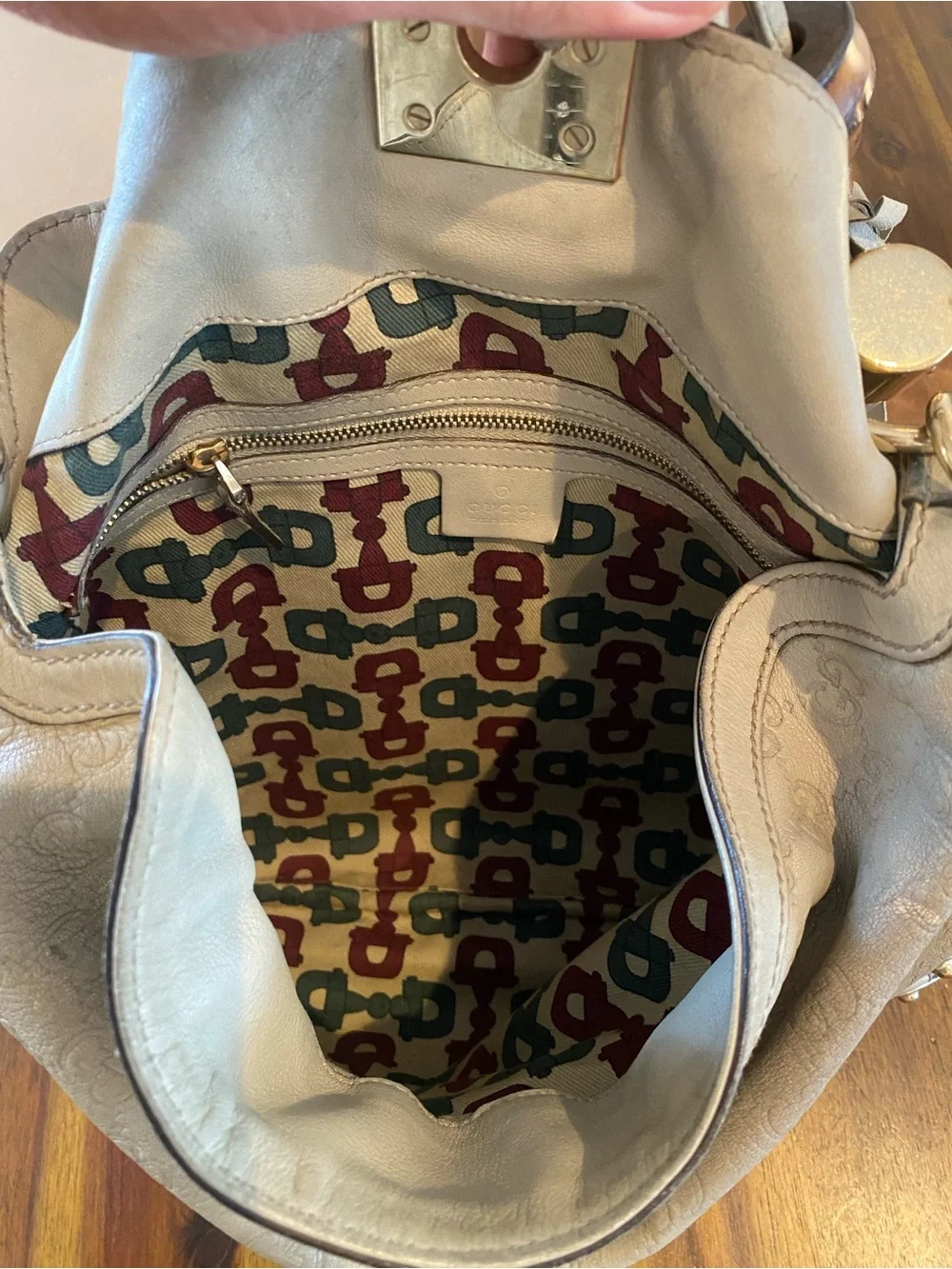 Gucci Indy Hobo Guccissima - Picture 9 of 11